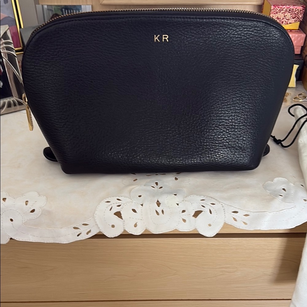 CUYANA Black pebbled Leather Bag